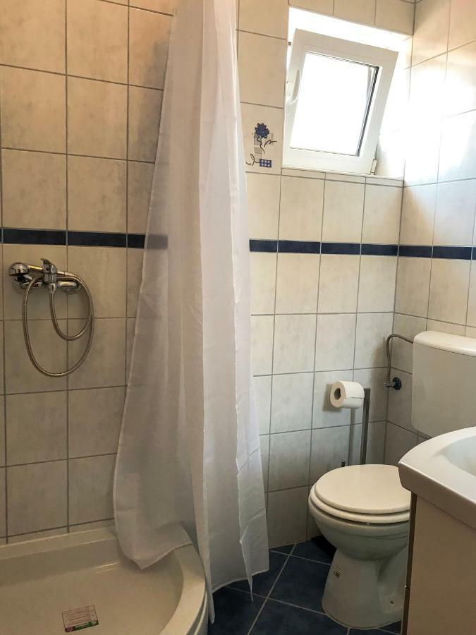 Mr. Hall Apartments Barbat na Rabu Exterior foto